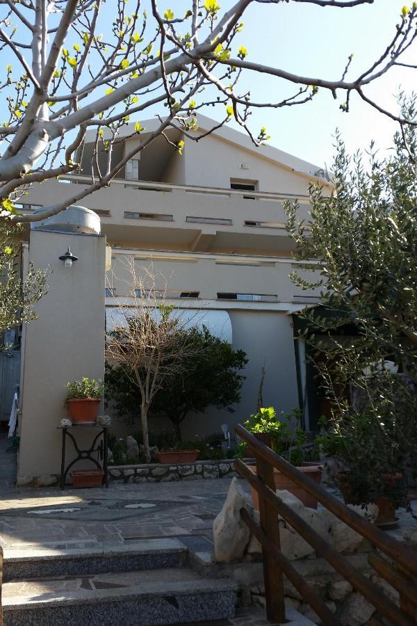 Apartments With A Parking Space Kolan, Pag - 16482 Εξωτερικό φωτογραφία